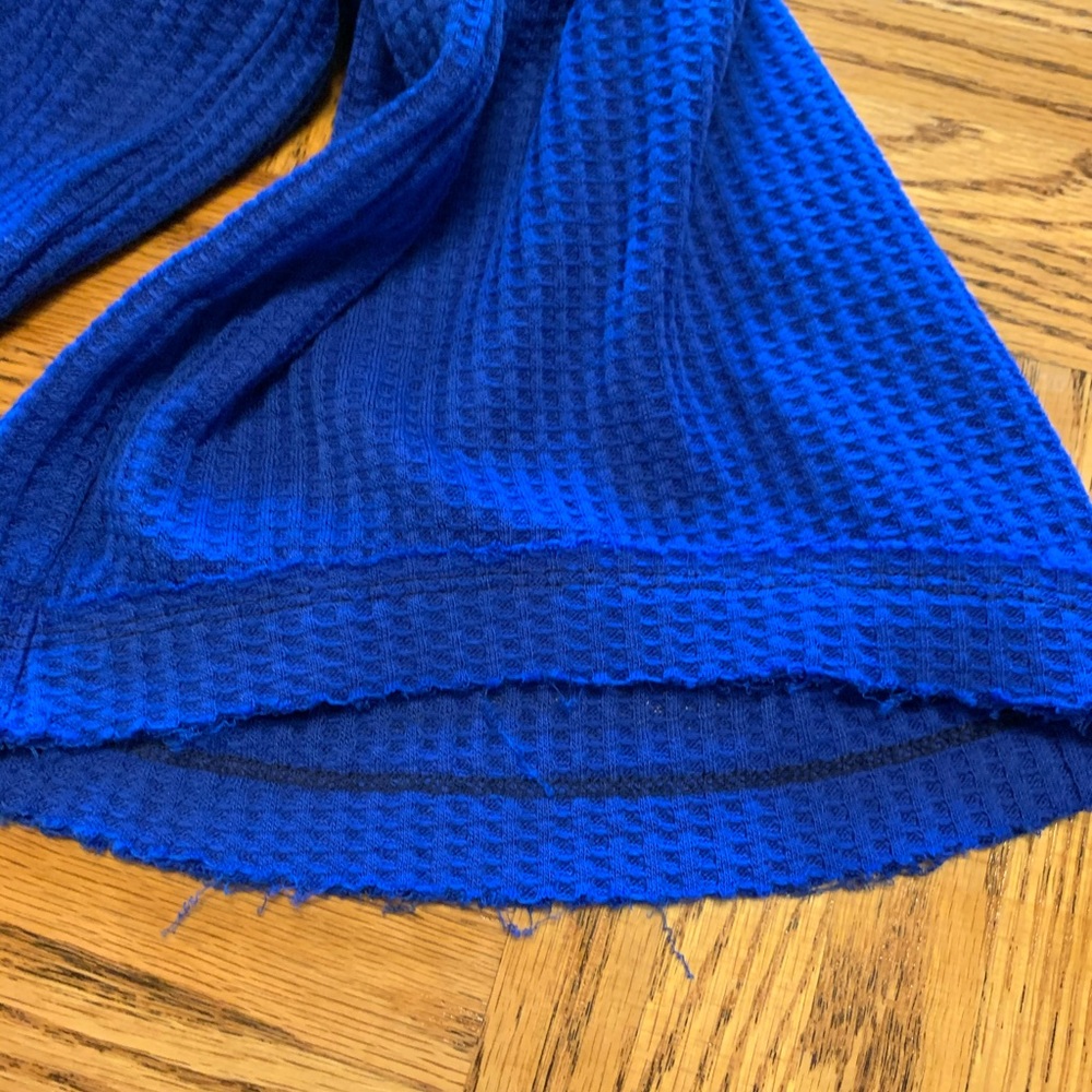 2 for $20🍒 ❤️Fun Royal Blue Top❤️ - Picture 6 of 12